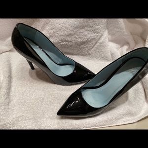 Ladies shoes
